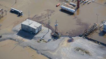 flooding_oilandgassitesTX